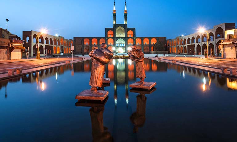 میدان امیر چخماق - جاهای دیدنی یزد