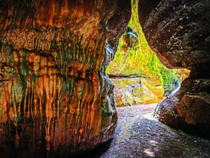 غار زینگان - جاهای دیدنی ایلام