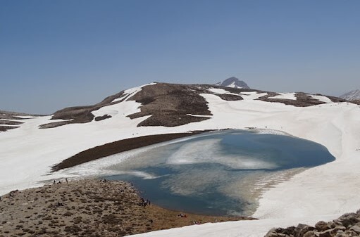 برم فیروز - جاهای دیدنی شیراز در زمستان