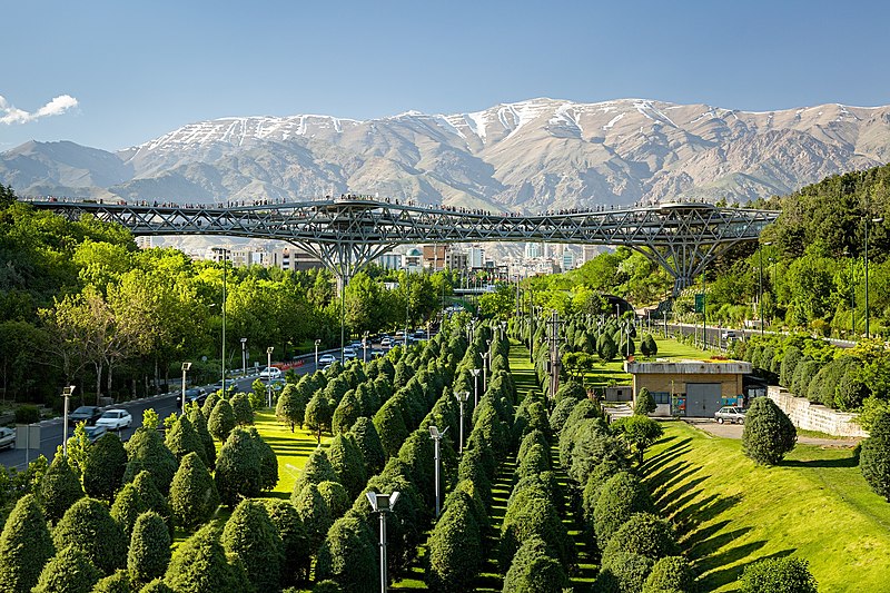 پل طبیعت - جاهای دیدنی تهران در عید نوروز
