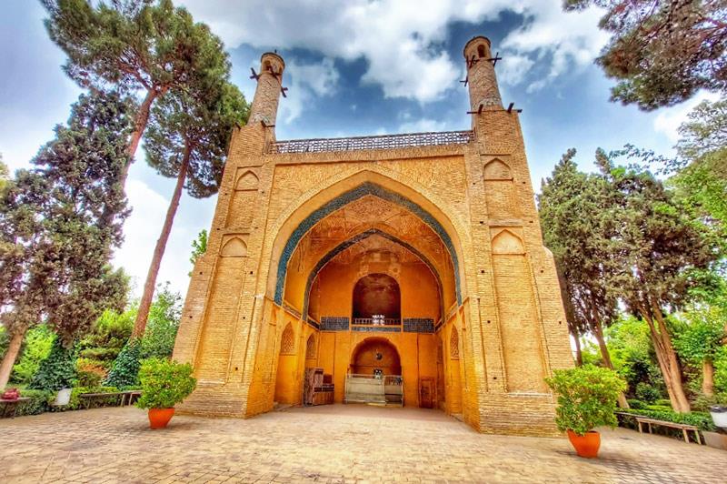 منارجنبان اصفهان - جاهای دیدنی اصفهان در تابستان
