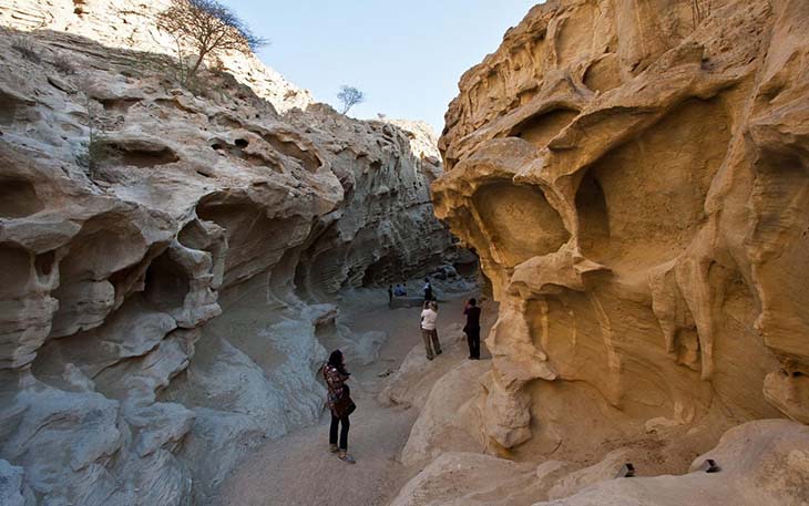 تنگه چاکاویر - جاهای دیدنی قشم در تابستان