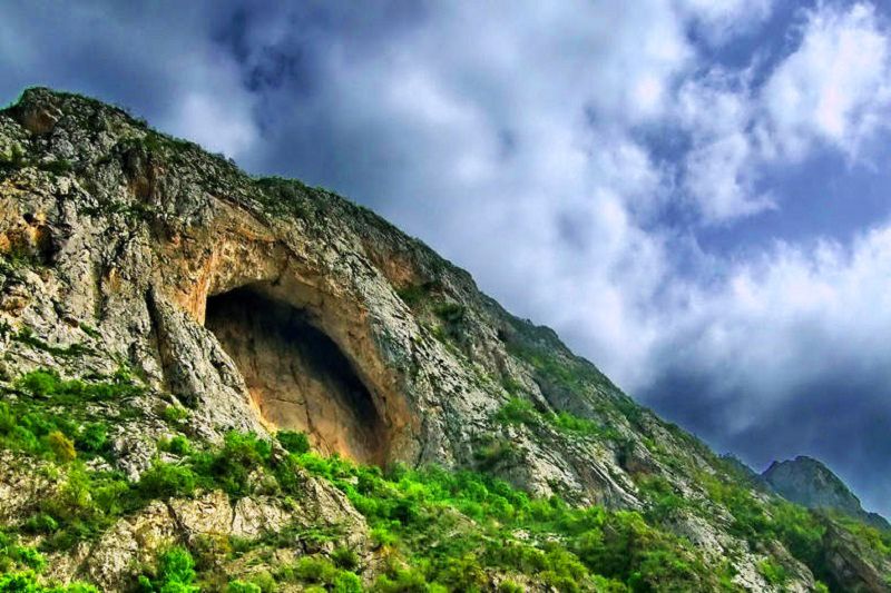 کوهین و غارهای اطراف -جاهای دیدنی قزوین در تابستان